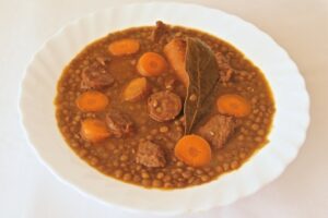 Lentejas estofadas con chorizo caseras