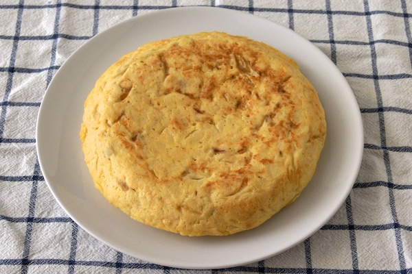 Tortilla española de patatas y cebolla