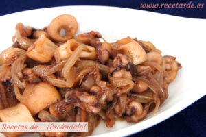 Calamares encebollados