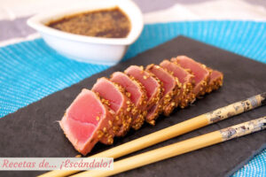 Tataki de atún rojo con sésamo