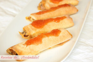 Crujiente de queso brie y pasta filo con dulce de membrillo casero