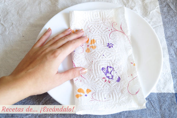 Jamon serrano envuelto en papel de cocina