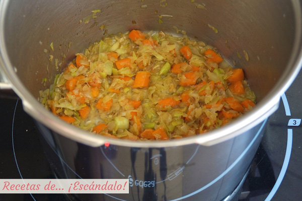 Verduras salteadas en la olla a presion