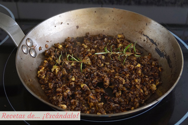 Mezcla de champinones, cebolla y castanas