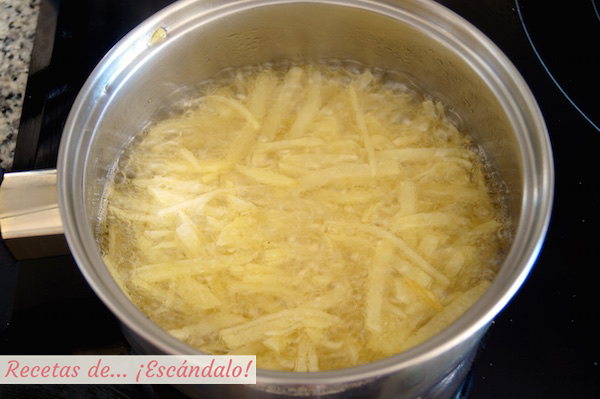 Patatas paja fritas
