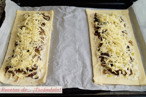 Hojaldre y queso emmental