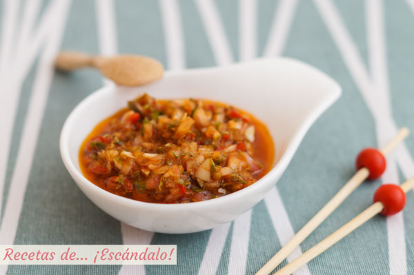 Salsa chimichurri casera, receta tipica argentina