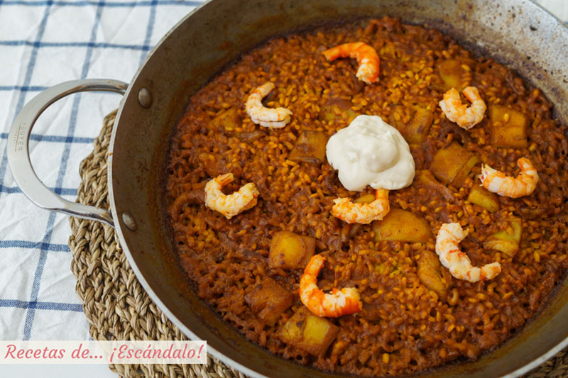 Arroz a banda. Receta tradicional mediterranea