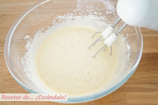 Mezcla del bizcocho de limon y yogur