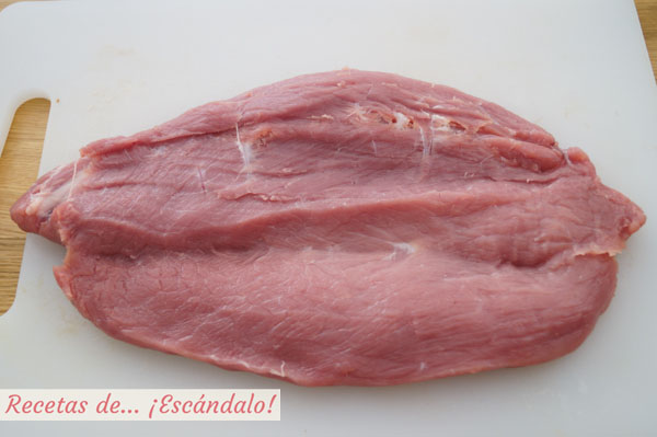 Solomillo de cerdo abierto en libro