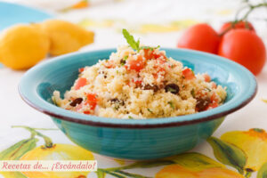 Tabulé o Tabbouleh, la ensalada libanesa con cuscús, tomate y hierbabuena