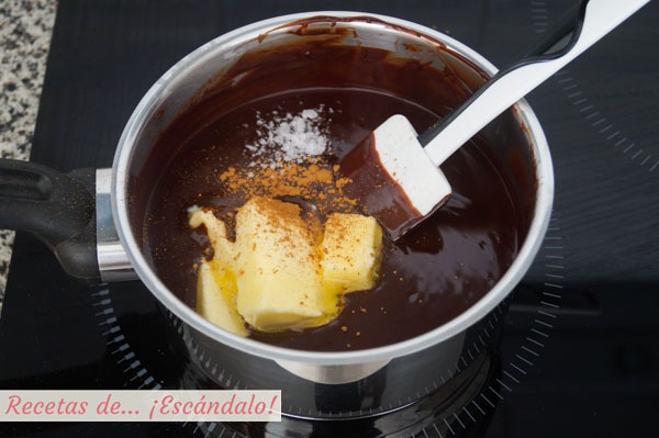 Chocolate con canela y sal