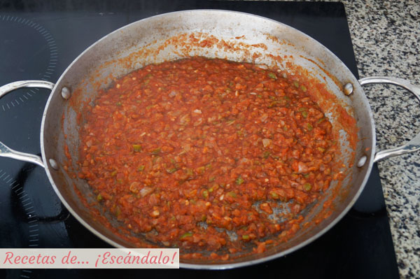 Sofrito de verduras para el arroz negro