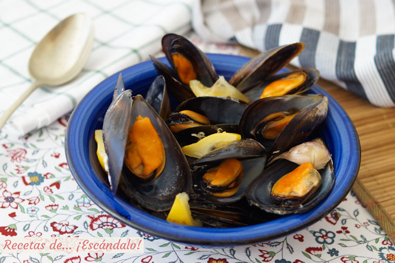Receta de mejillones al vapor con limon y pimienta, riquisimos y faciles