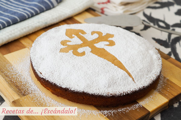 Tarta de Santiago tradicional