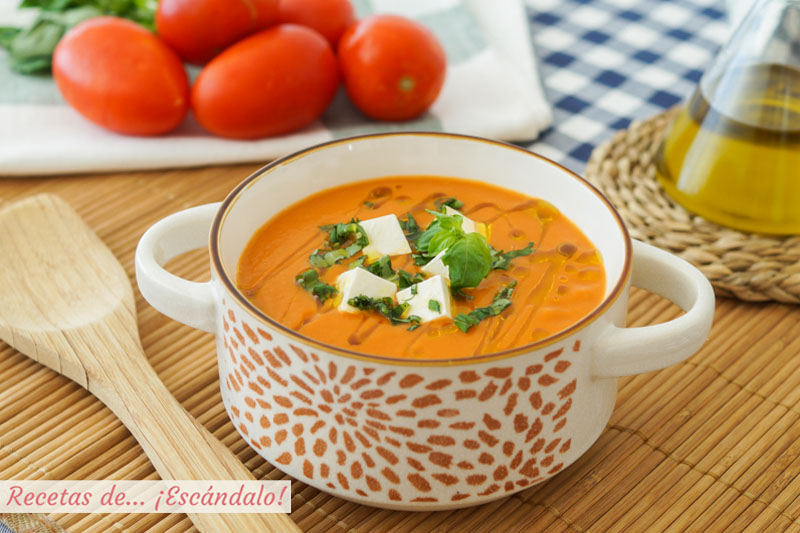 Sopa de tomate, caliente o fria y muy facil