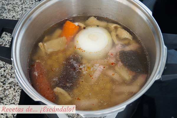Ingredientes callos con garbanzos