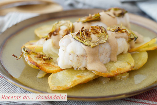 Como hacer rape al horno con patatas panaderas, salsa de almendras y alcachofas