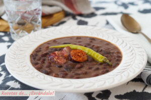 Alubias rojas de Tolosa con sus sacramentos. Receta tradicional