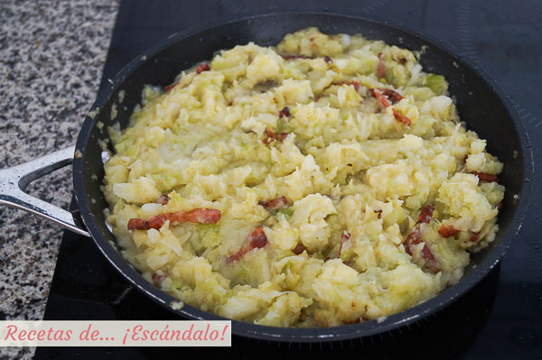 Como hacer trinxat de la Cerdana de col y patata, una receta tradicional deliciosa