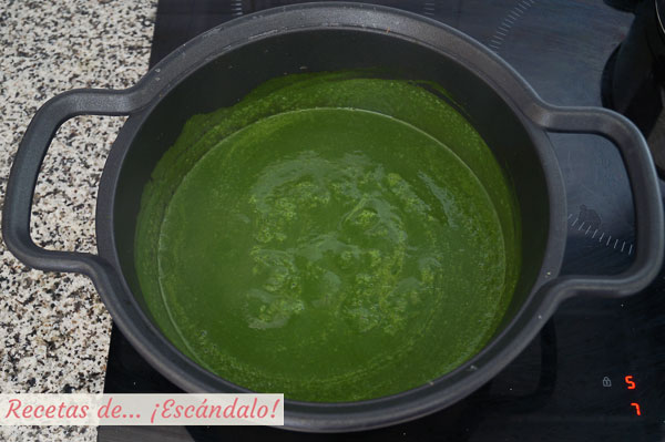 Crema de espinacas casera