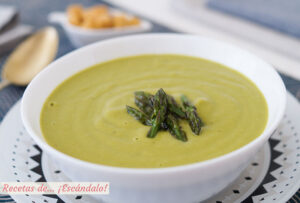 Crema de espárragos verdes trigueros con Thermomix