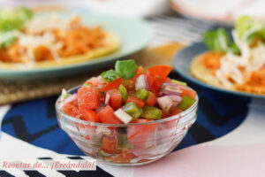 Pico de gallo. Receta de salsa mexicana muy fácil