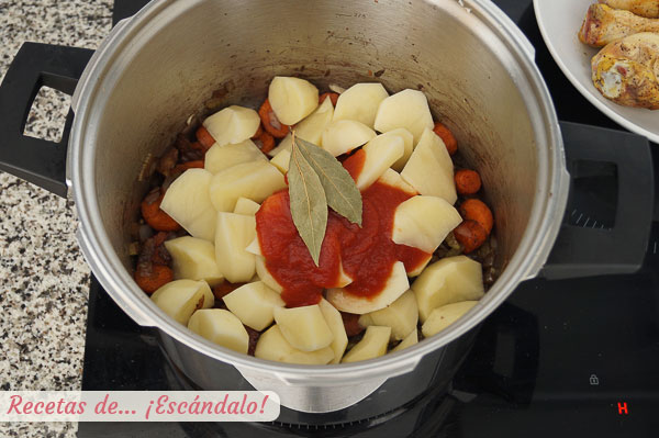 Patatas para estofado de pollo