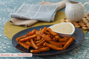 Palitos de boniato al horno con especias, una guarnición o aperitivo fantástico