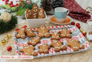 Receta de galletas de jengibre navideñas decoradas, muy fáciles