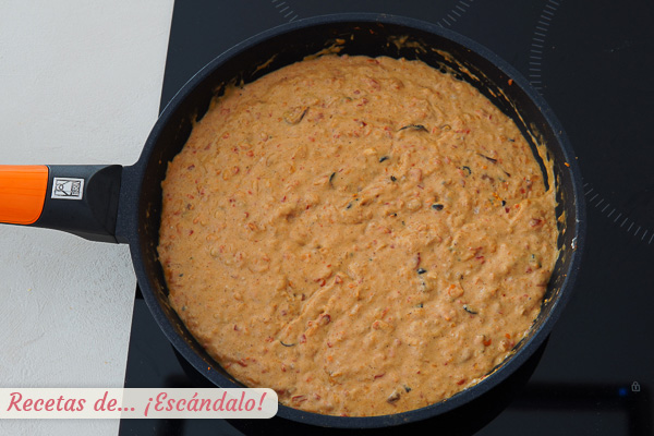 Relleno casero con bechamel mejillones tigre