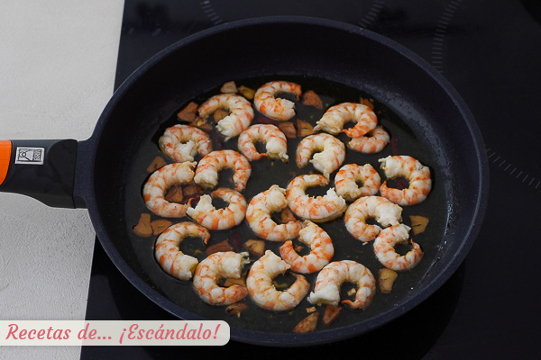 Langostinos al ajillo caseros