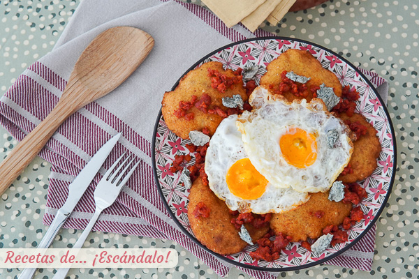 Como hacer tortos de maiz asturianos con picadillo de chorizo, huevos fritos y queso cabrales