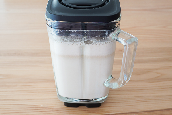 Leche de avena triturada