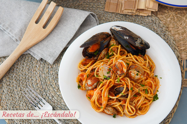 Como hacer espaguetis a la marinera con gambas, almejas y mejillones