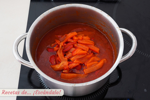 Salsa riojana con pimientos rojos asados