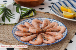 Aprende cómo cocer gambas en su punto, frescas o congeladas