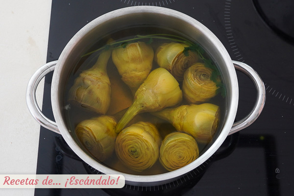 Alcachofas cocidas tiernas