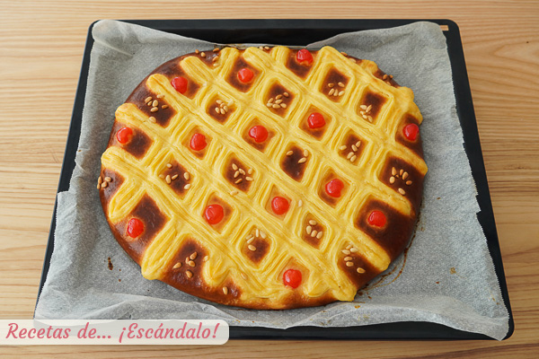 Coca de san juan tradicional